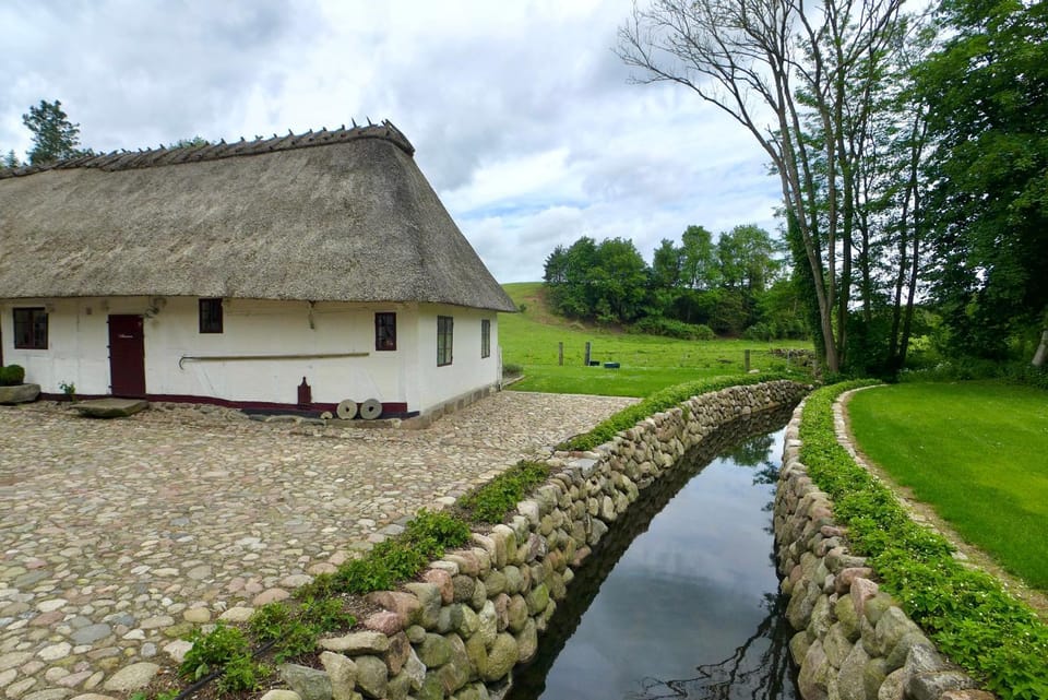 Property building, Natural landscape, Garden