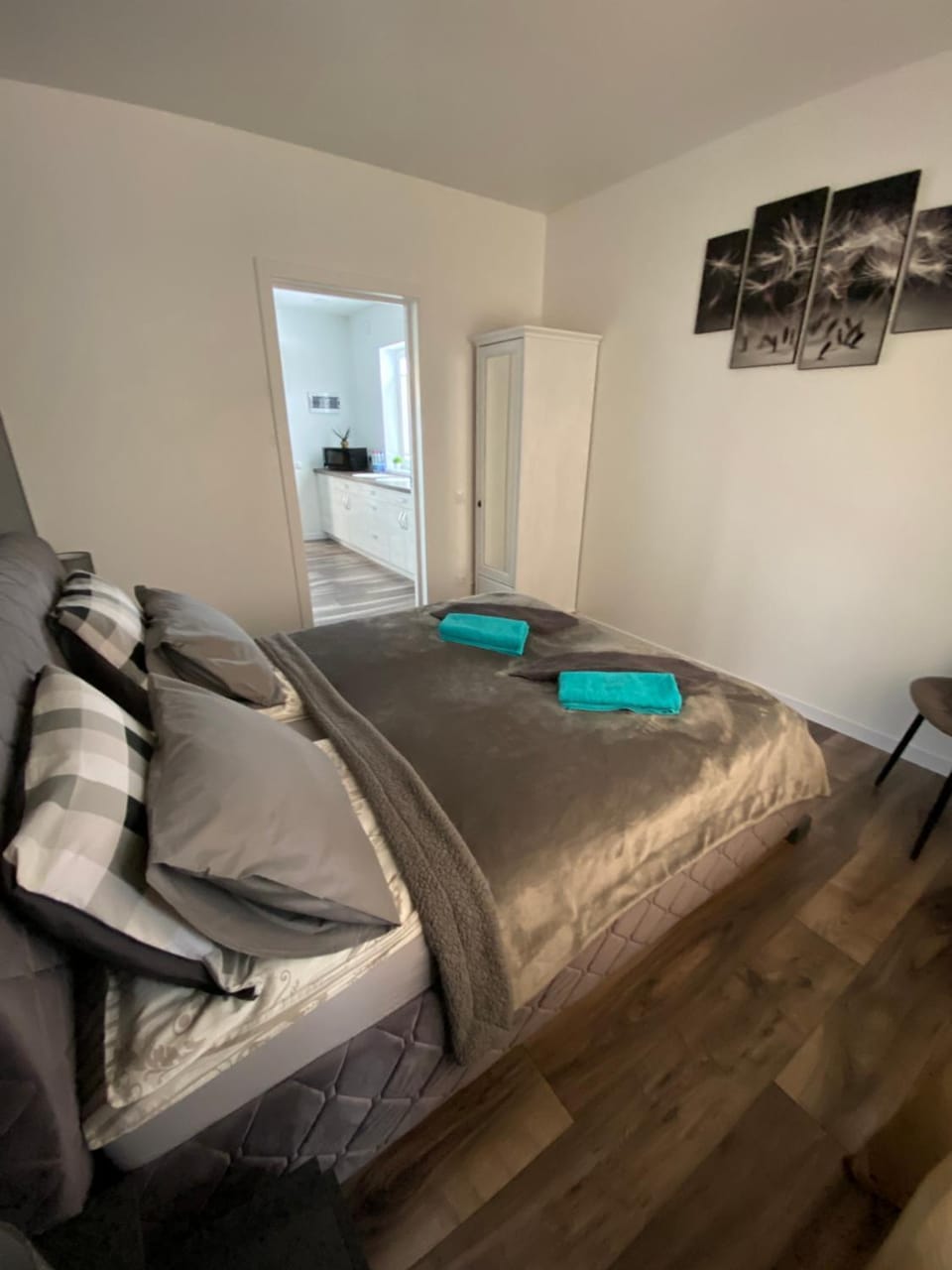 Bed, Bedroom