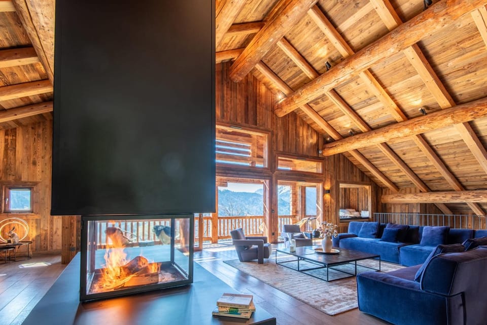 Lodge Les Murailles 800 m of Private Alpine Living Manigod La Clusaz Chalet in Manigod
