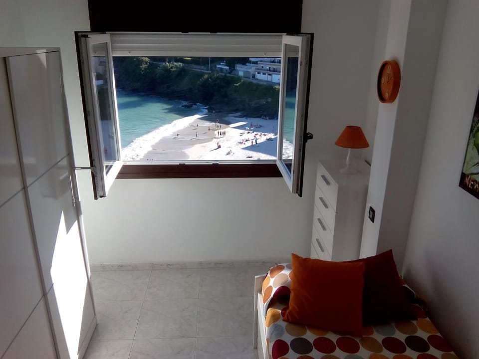 7447 Apartment 3 Bedrooms with WiFi and Sea views Apartment in Portonovo