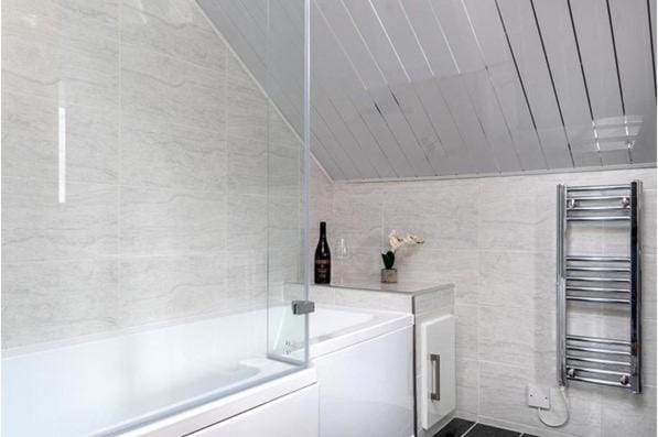 Shower, Bathroom, Kitchen or kitchenette