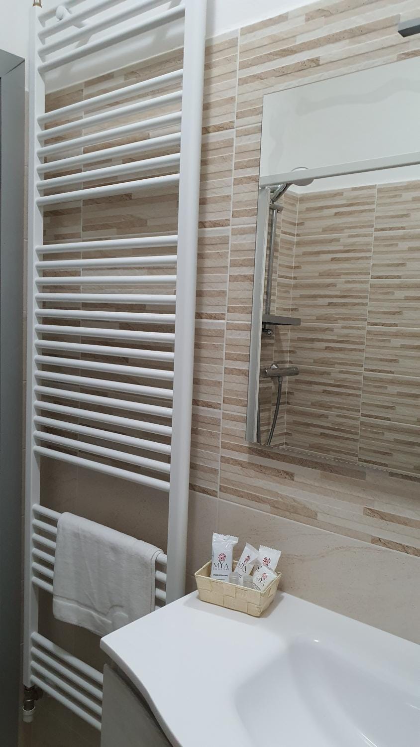 Bathroom, Photo of the whole room