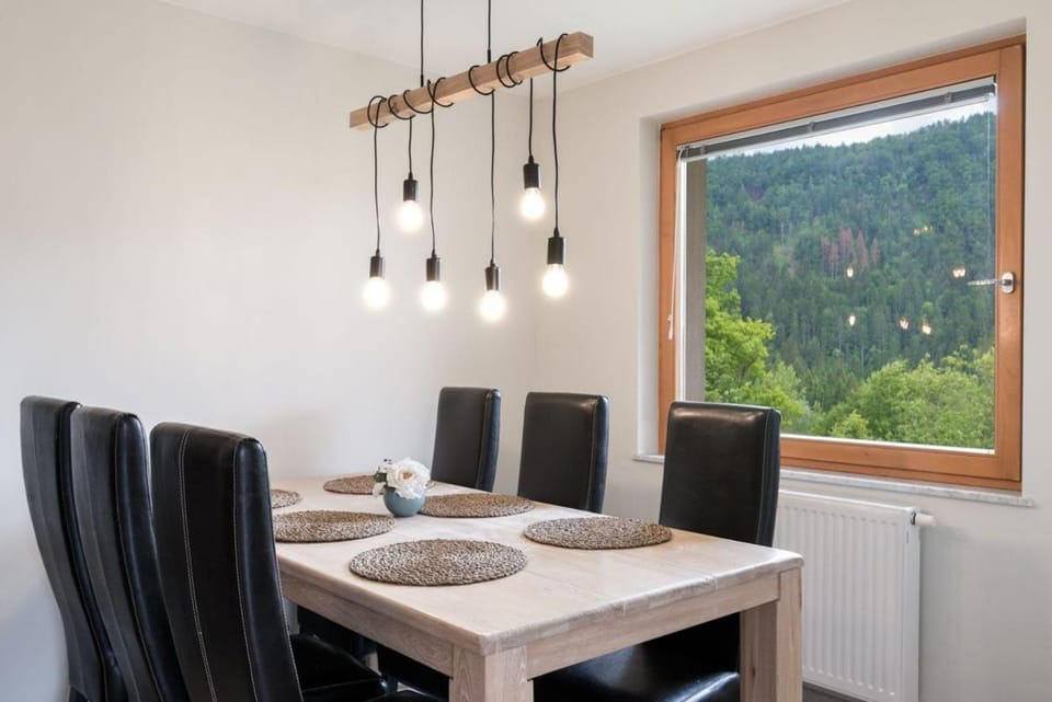 View (from property/room), Seating area, Dining area