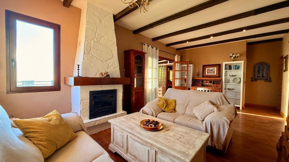 LA CASA ROJA Casa privada con piscina y vistas Zona Torrox Chalet in Río de Torrox