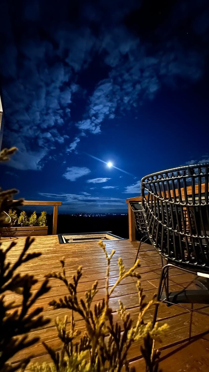 Natural landscape, Hot Tub, Balcony/Terrace