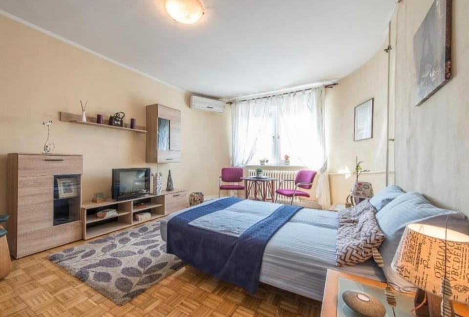 Green apartment SLAVIJA Apartment in Belgrade