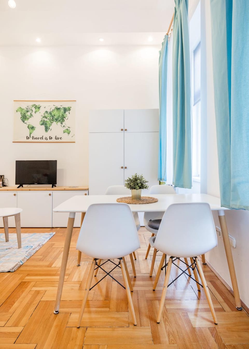 Living room, Dining area