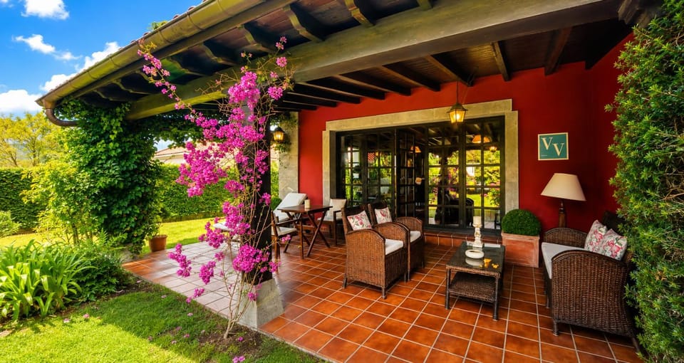 Property building, Garden, Balcony/Terrace, Garden view
