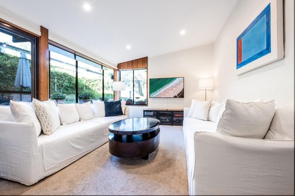Delightful 4-Bed Home near Centennial Park House in Sydney
