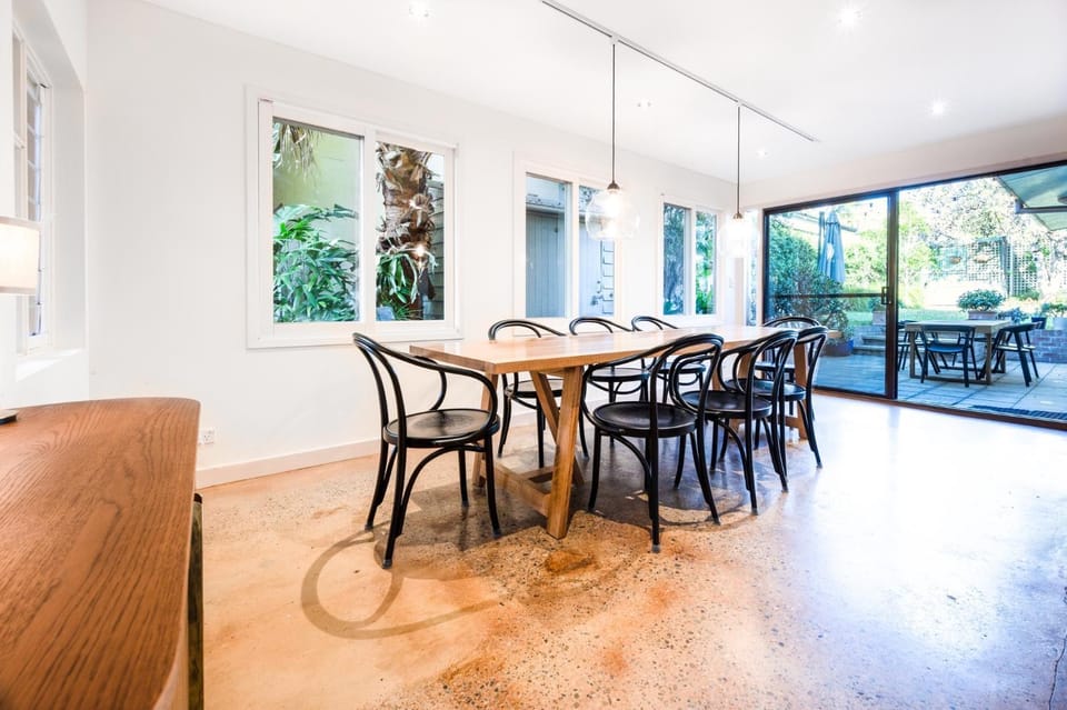 Delightful 4-Bed Home near Centennial Park House in Sydney