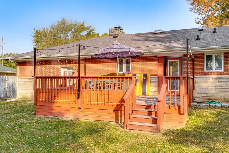 about 10 Mi to Dtwn Indianapolis Home with Game Room! House in Perry Township