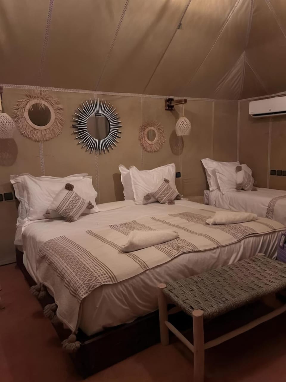 Bed, Photo of the whole room, towels, air conditioner