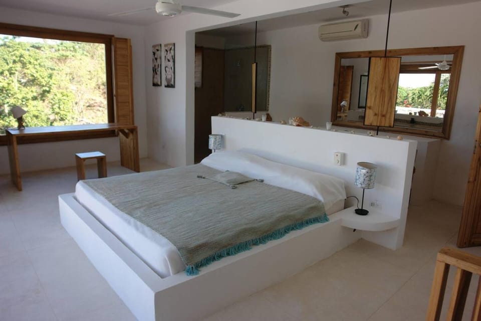 Bed, Bedroom, Garden view, Garden view