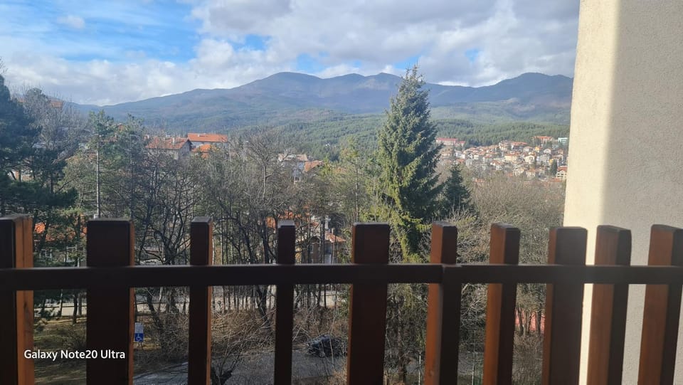 View (from property/room), Mountain view