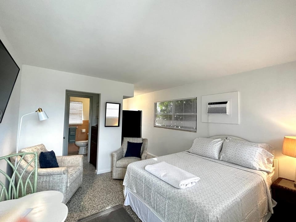 Casey Key Beach Rentals Apartment in Venice
