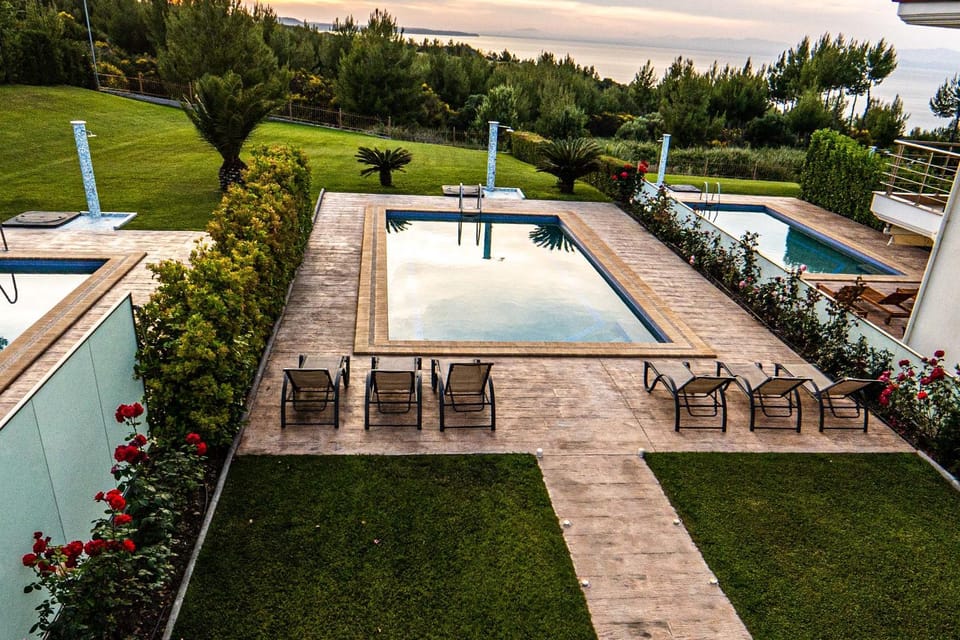 Day, Natural landscape, Garden, Garden view, Pool view, Swimming pool, sunbed