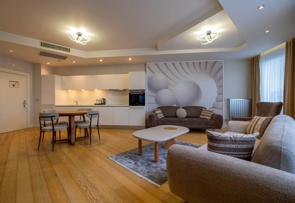 Kitchen or kitchenette, Living room, Dining area