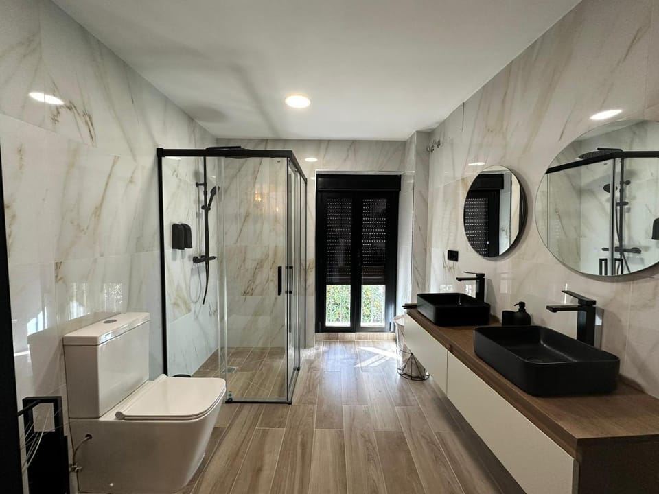 Shower, Bathroom
