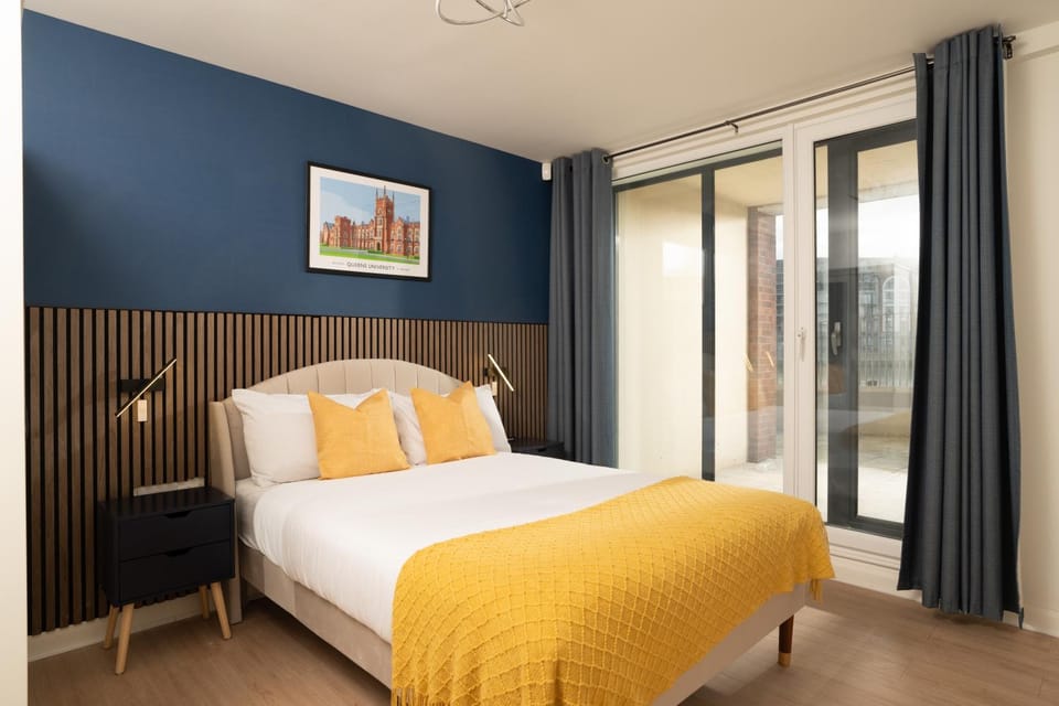 Bed, Bedroom, Sea view