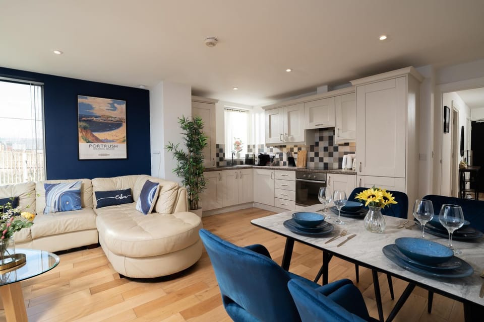 Living room, Dining area, kitchen
