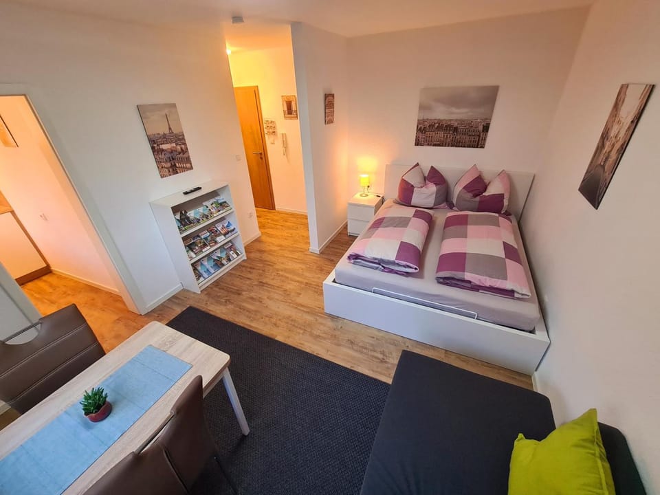 Bed, Living room, Photo of the whole room, Seating area, Bedroom
