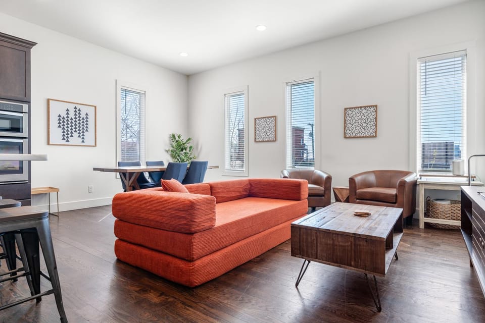 Living room, Seating area, Dining area