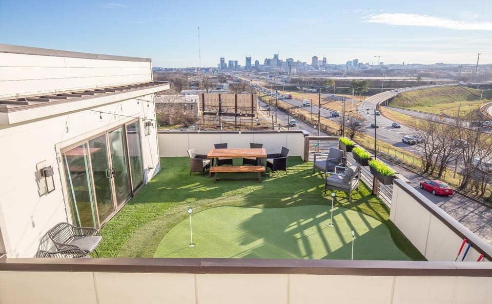 Patio, Bird's eye view, Minigolf, View (from property/room), Balcony/Terrace, City view, Landmark view