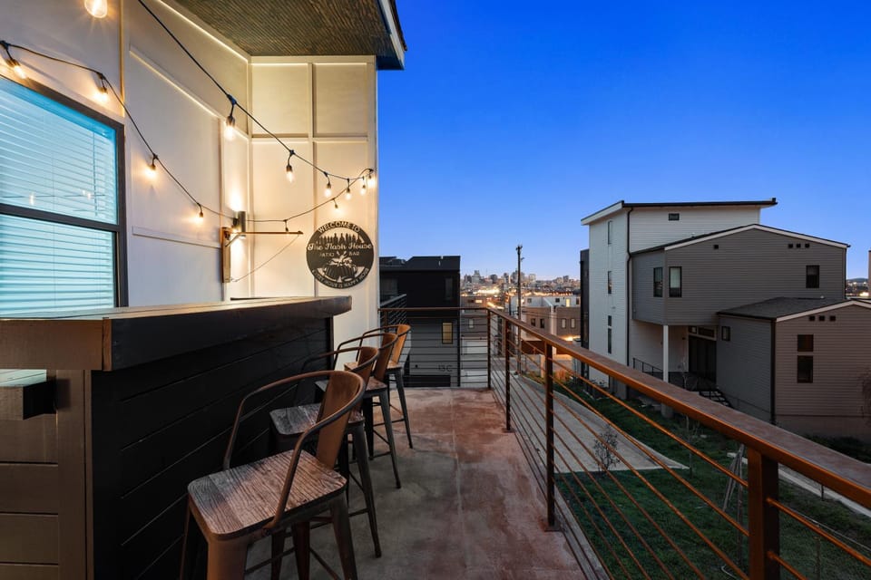 Property building, Patio, View (from property/room), Balcony/Terrace