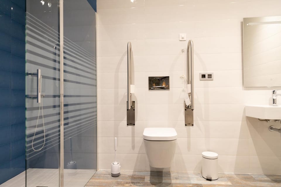 Shower, Bathroom