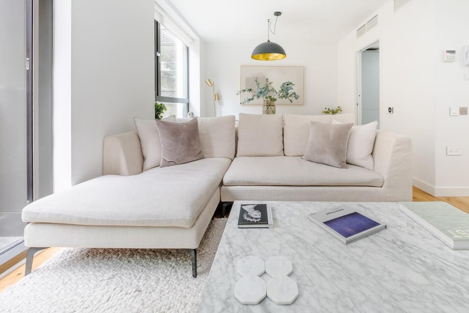 Living room, Photo of the whole room
