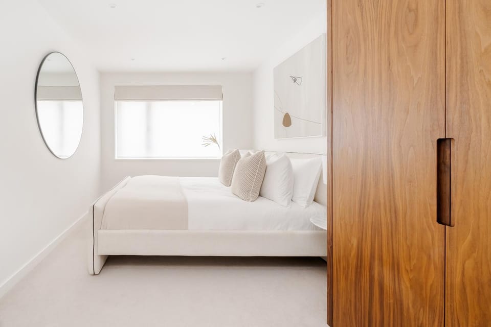Bed, Photo of the whole room, Bedroom, wardrobe