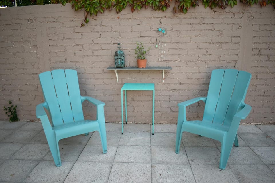 Patio, Day, Living room, Seating area