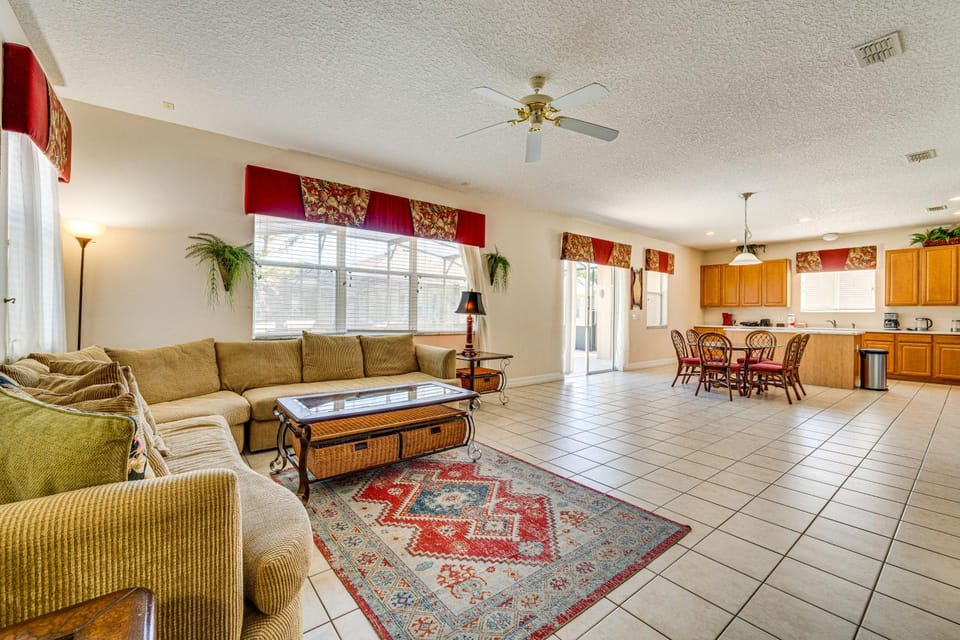 Lanai & Game Room: Vacation Home in Davenport! House in Four Corners