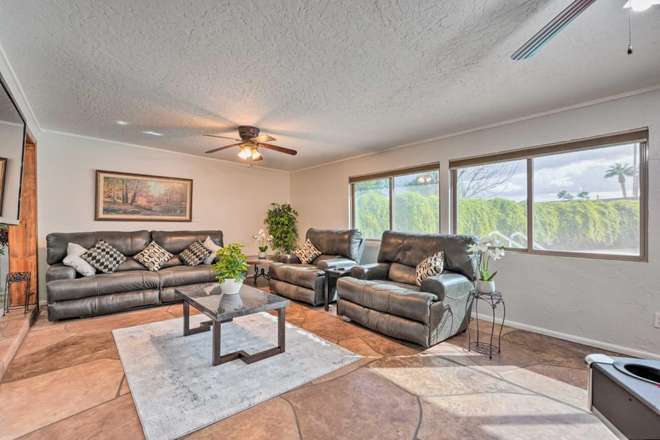 2 Mi to Old Town Scottsdale: Home w/ Pool Table! House in Scottsdale