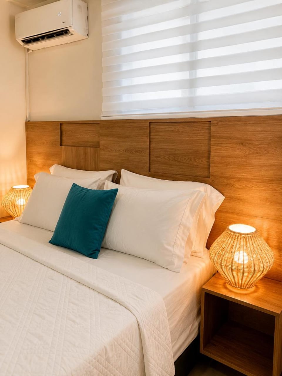 Bedroom, air conditioner