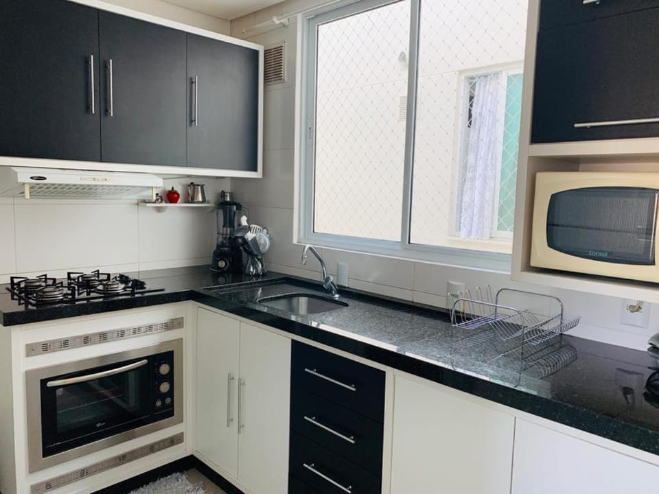 Kitchen or kitchenette, minibar, pet friendly, stove, toaster