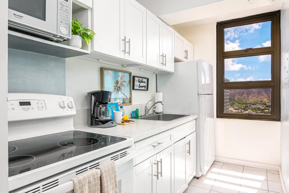 Kitchen or kitchenette
