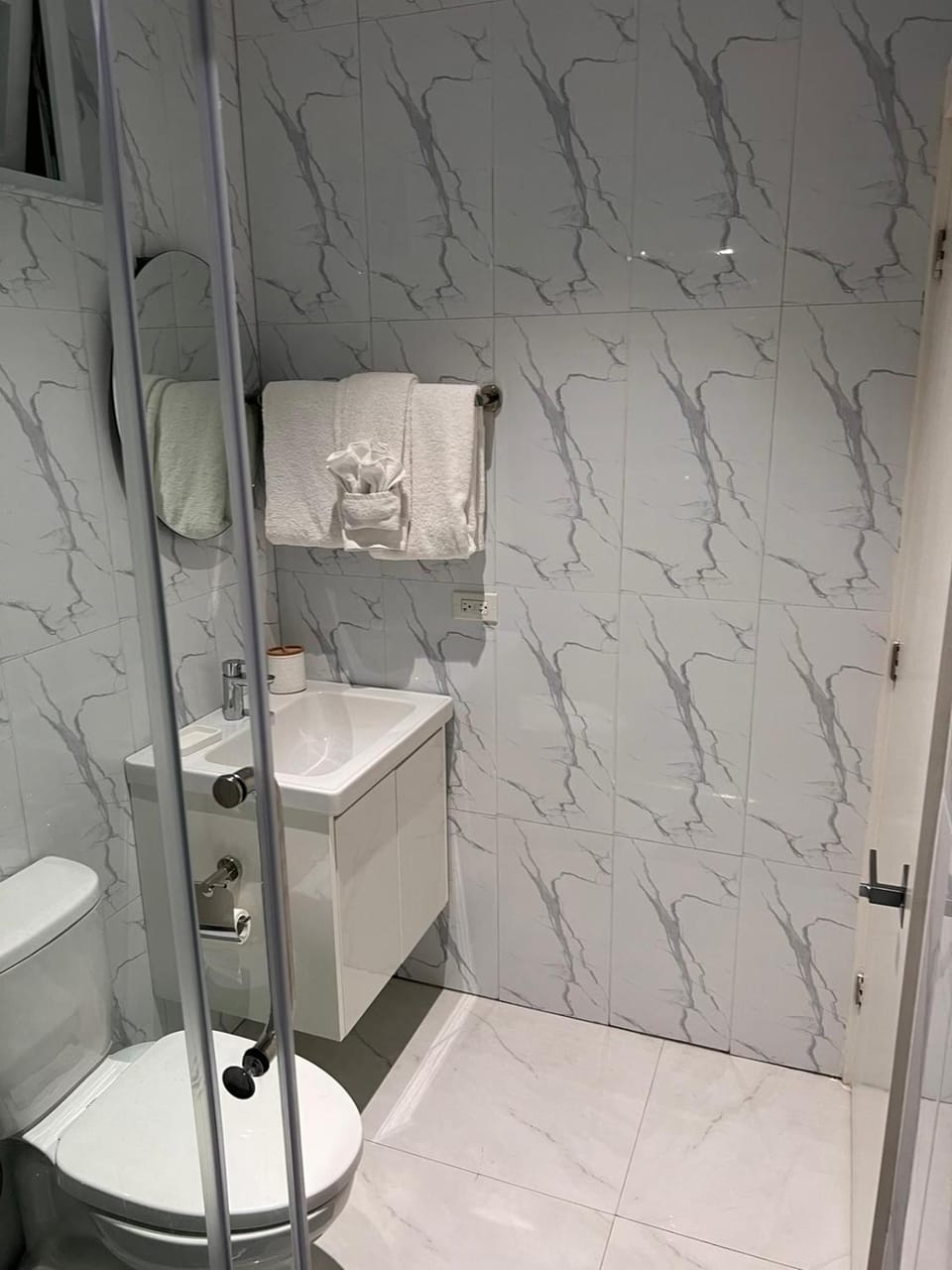 Shower, Toilet, Bathroom