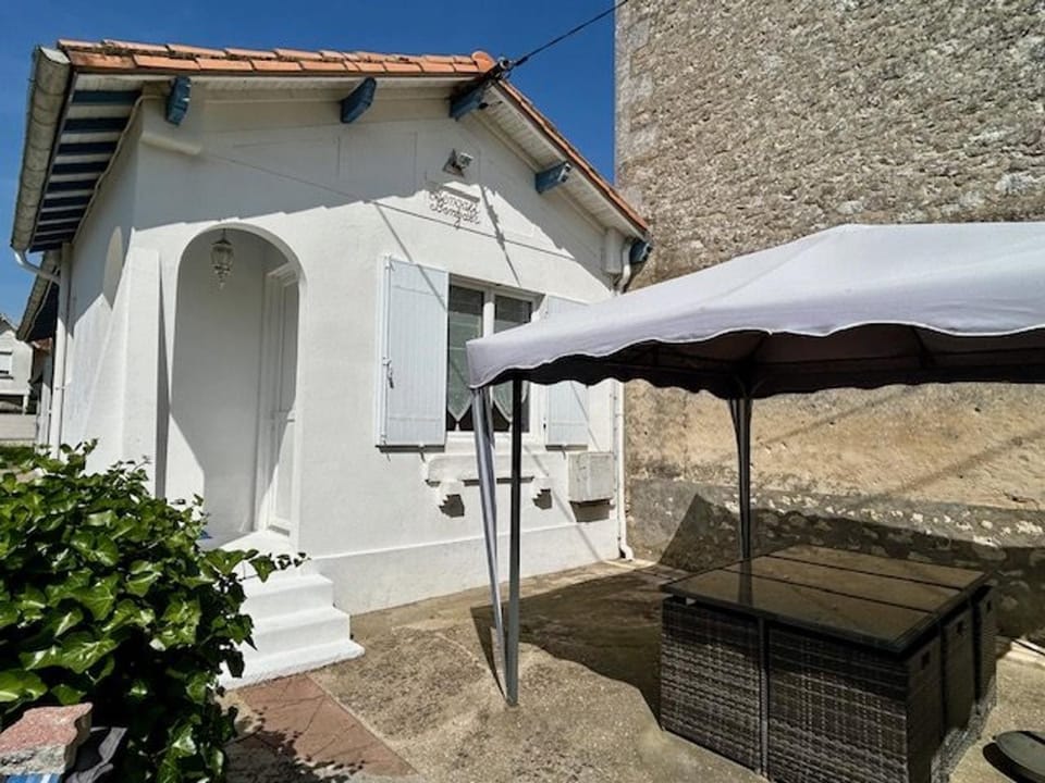 Charmante villa à Royan/Pontaillac proche plage et commerces avec parking privé - FR-1-494-147 House in Vaux-sur-Mer