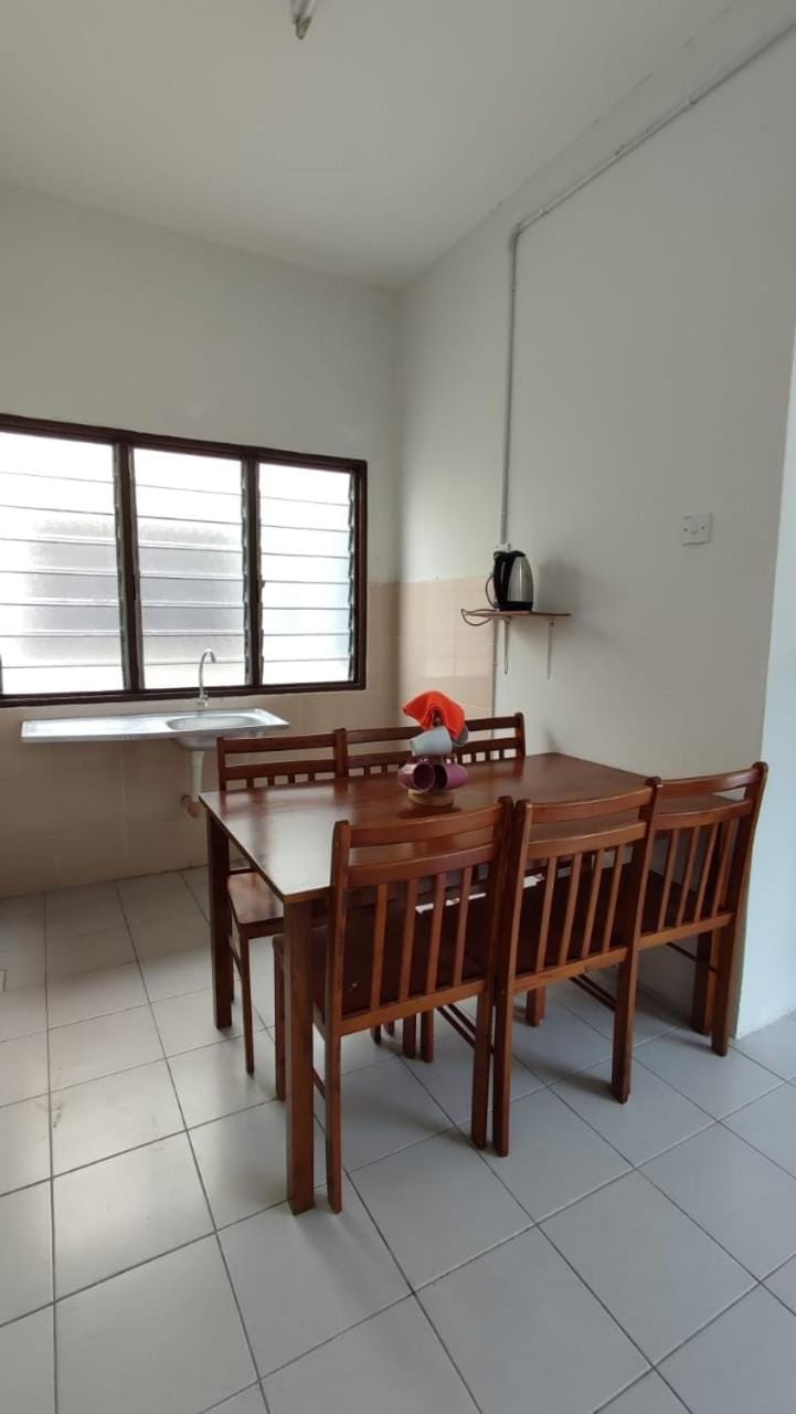 Pusing Holiday Apartment Apartment in Perak Tengah District