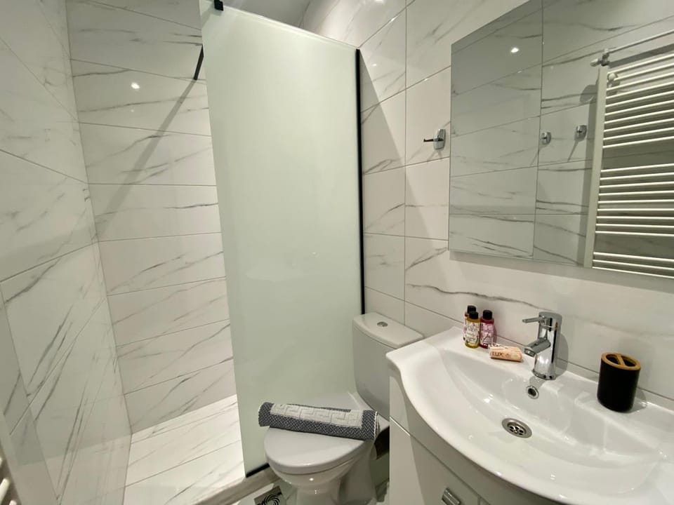 Shower, Bathroom