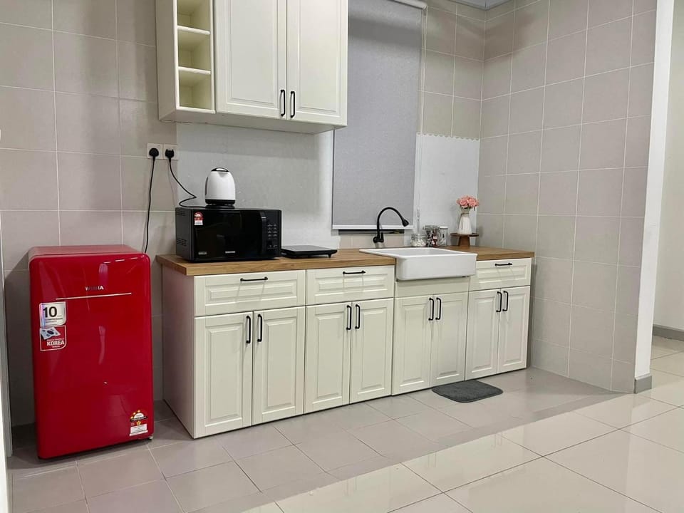 Food and drinks, Drinks, minibar, kitchen