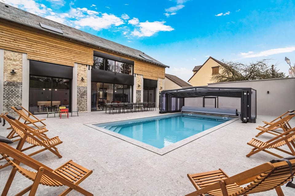Patio, Swimming pool