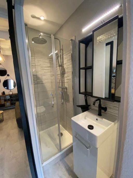 Studio industriel proche gare Apartment in Occitanie
