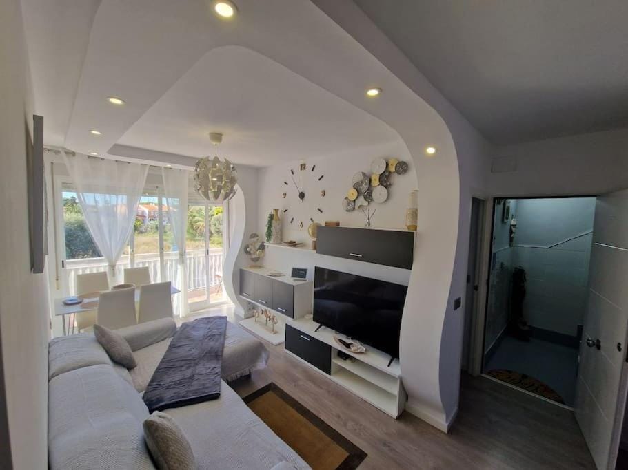 Luxury Beach House with Terrace San Juan Alicante Apartment in Alicante