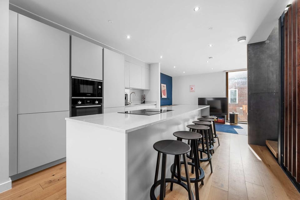 TV and multimedia, oven