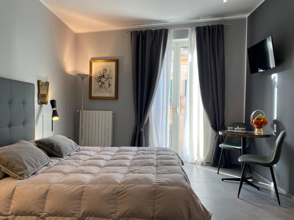Bed, TV and multimedia, Living room, Bedroom