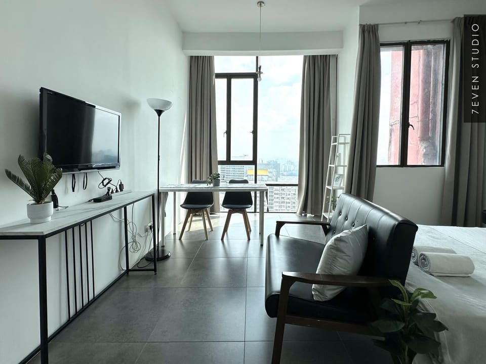 My Studio at Empire Damansara - Netflix & Wifi Apartment in Petaling Jaya