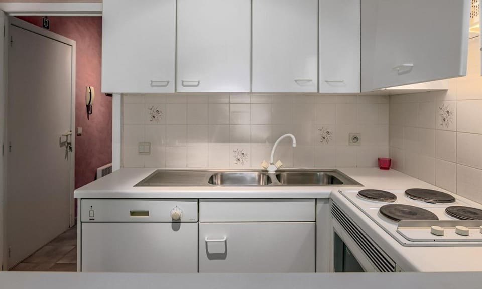 Kitchen or kitchenette, dishwasher, pet friendly, stove