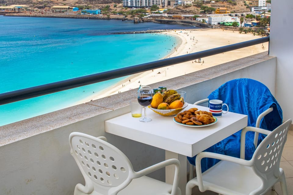 Day, Natural landscape, View (from property/room), Balcony/Terrace, Food and drinks, Beach, Food, Sea view, Lunch, Drinks
